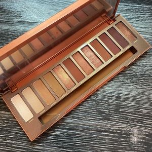 Urban Decay Naked Heat palette